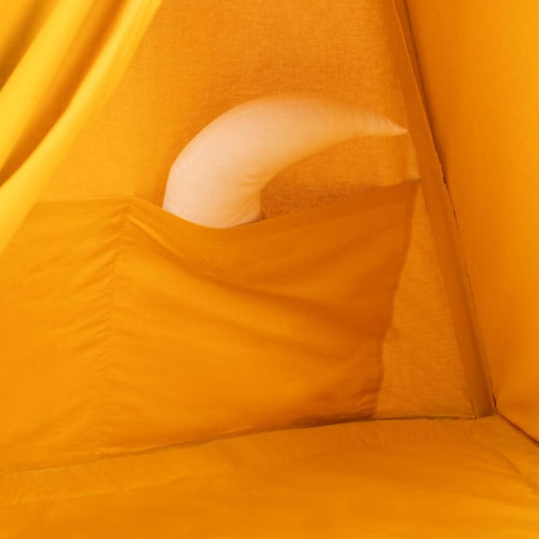 interieur-tipi-enfant-orange