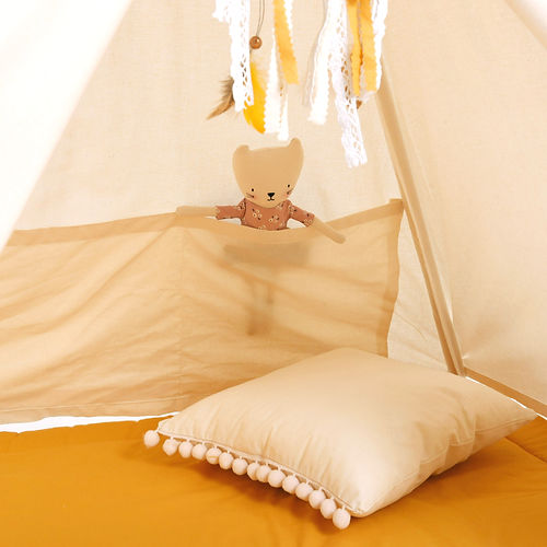 interieur-tipi-lit-enfant-jaune-blanc