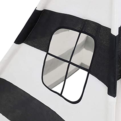 fenetre-tente-tipi-garcon-noir-et-blanc
