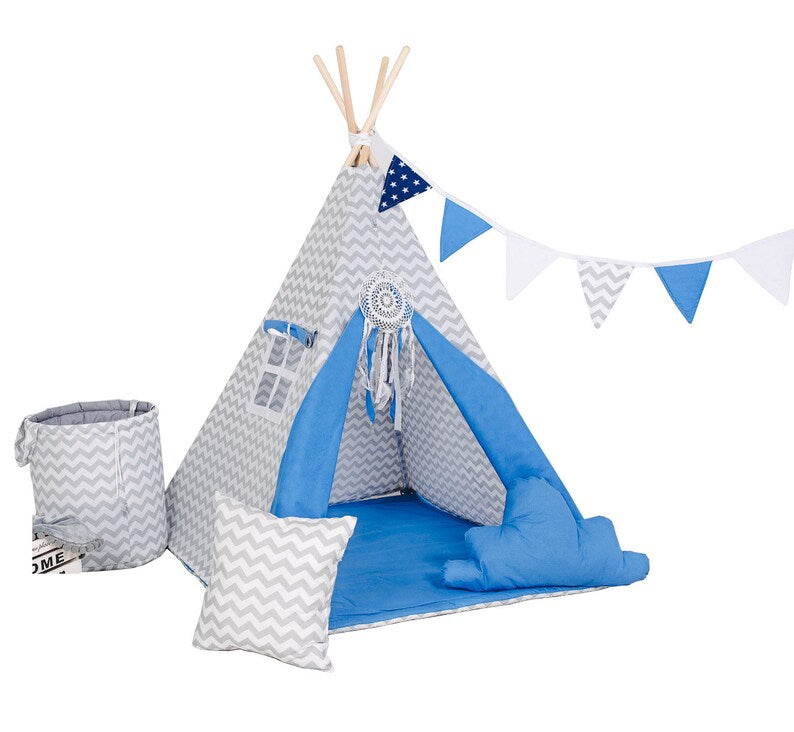 tipi-garcon-bleu-et-rayures-grises