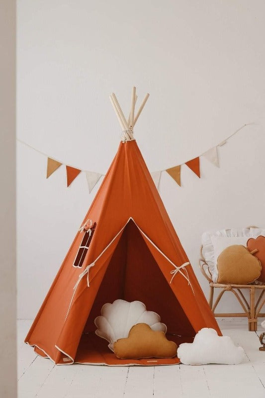 Tente-Tipi-Renard-Rouge-chambre