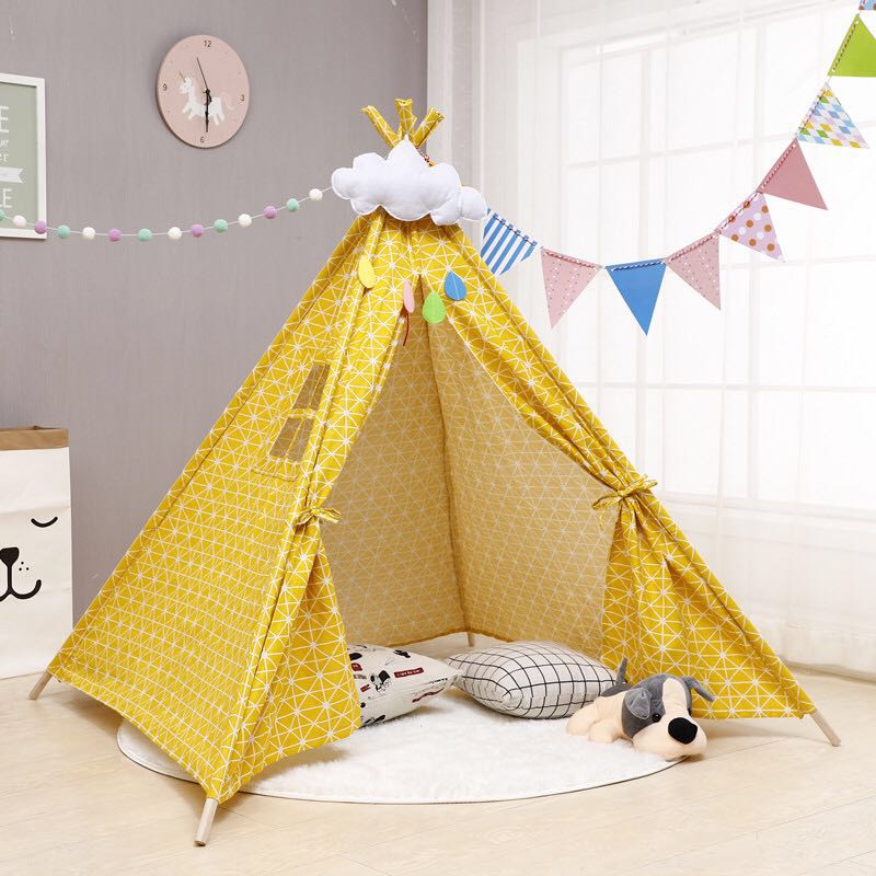 tipi-jaune-et-blanc