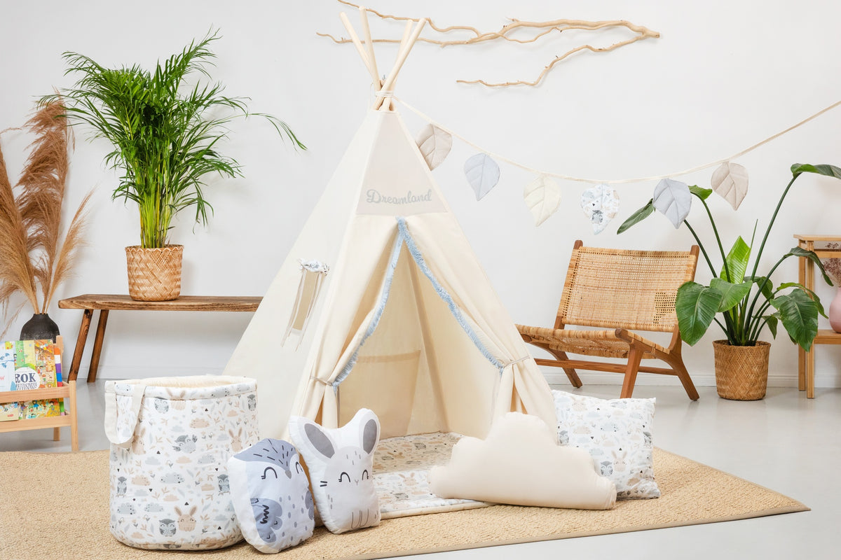 Tipi enfant Le Monde du Tipi installé dans un espace professionnel