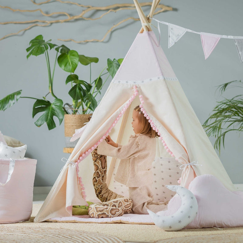 Tipi-chambre-Fille-beige-rose-avec-accessoires