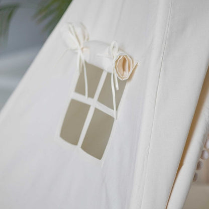 fenetre-Tipi-Enfant-Pompons-beige