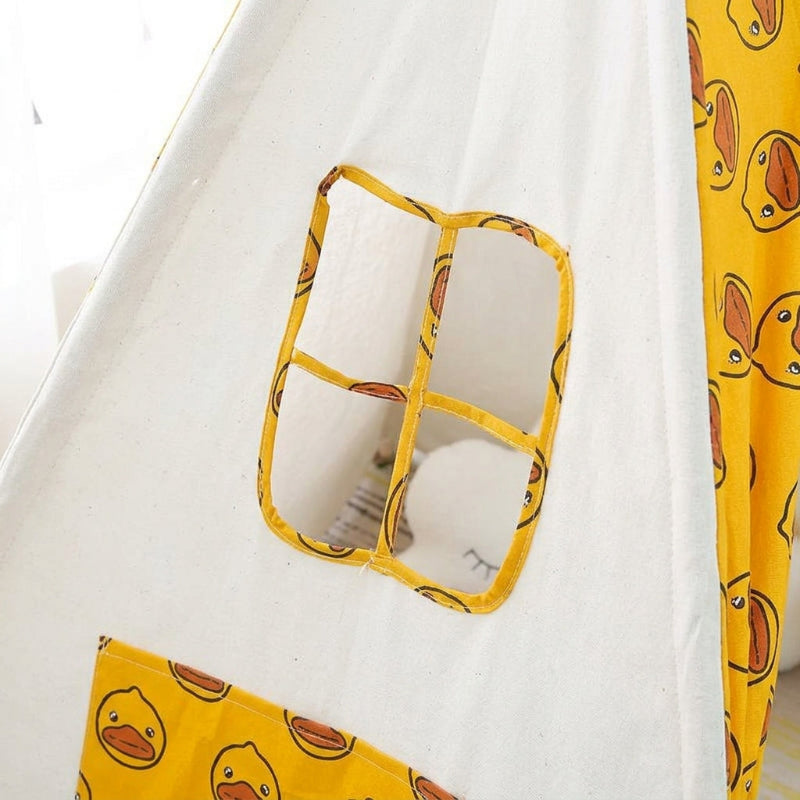 fenetre-tipi-chambre-bebe-jaune-canard