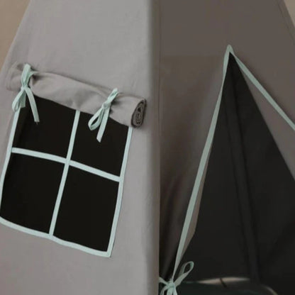 tente-tipi-avec-guirlande