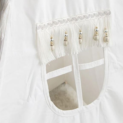 fenetre-tipi-fille-blanc