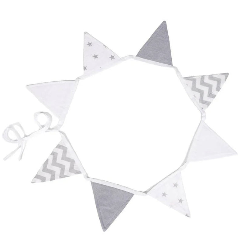 guirlande-tipi-enfant-rayures-grises