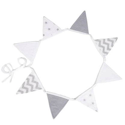 guirlande-tipi-enfant-rayures-grises